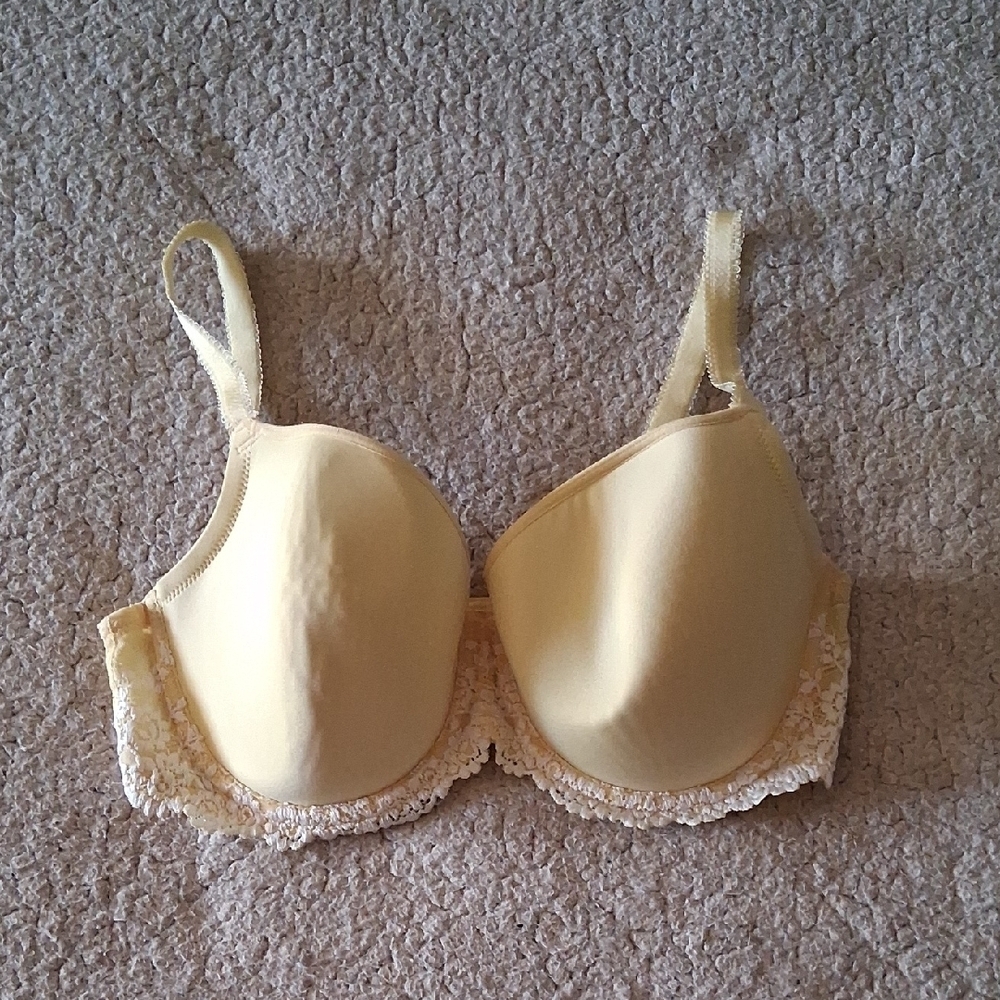 Wacoal Yellow Lace Accent Bra